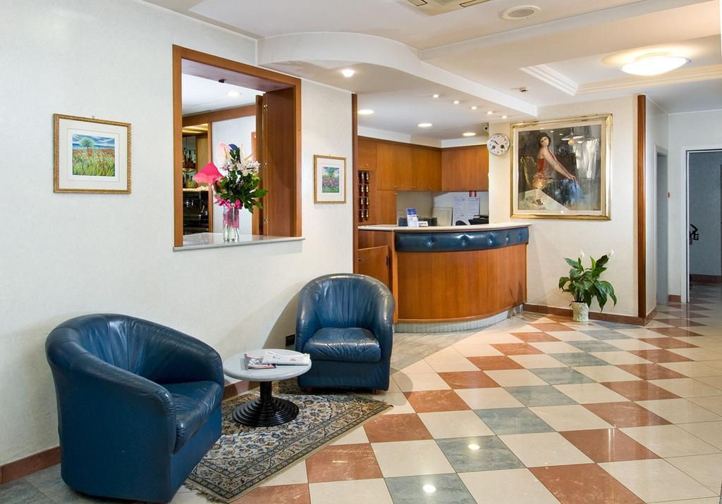 Hotel Europa Cupra Marittima Exteriör bild