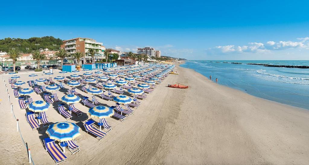 Hotel Europa Cupra Marittima Exteriör bild
